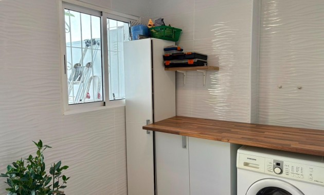 Sale - Terraced house -
Orihuela Costa - La Chismosa
