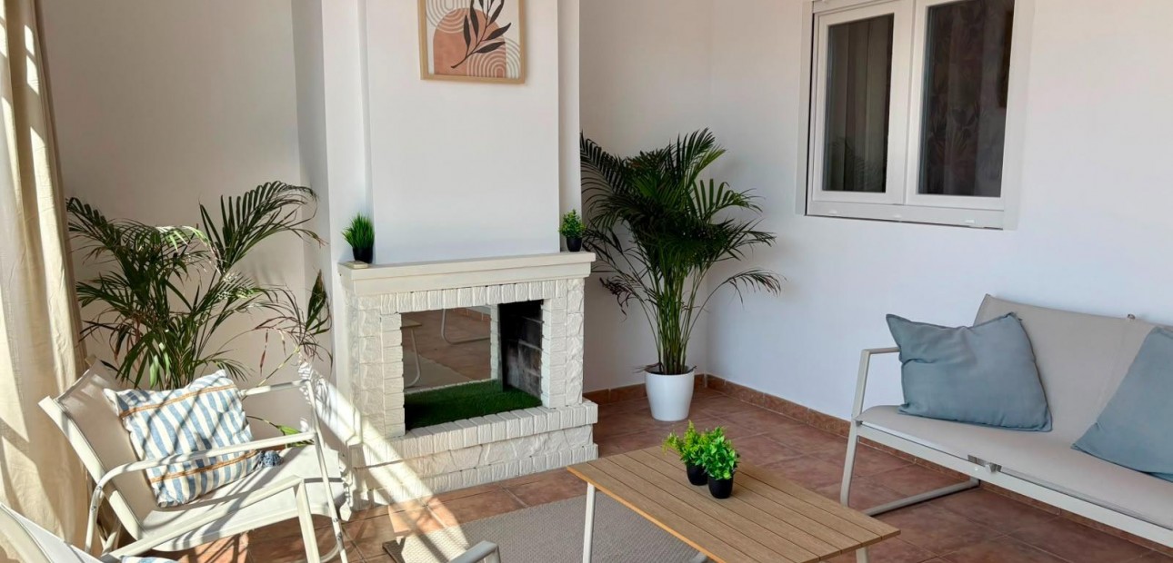 Sale - Terraced house -
Orihuela Costa - La Chismosa