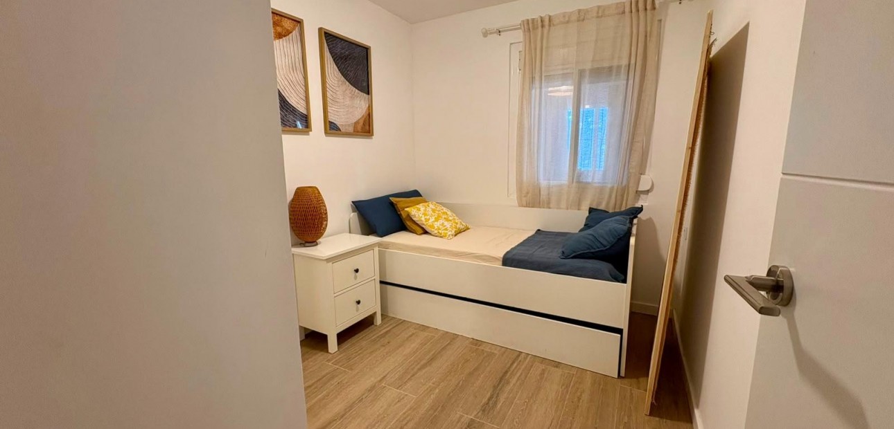 Sale - Terraced house -
Orihuela Costa - La Chismosa