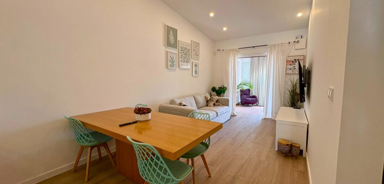 Sale - Terraced house -
Orihuela Costa - La Chismosa
