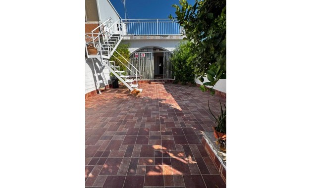 Sale - Terraced house -
Orihuela Costa - La Chismosa