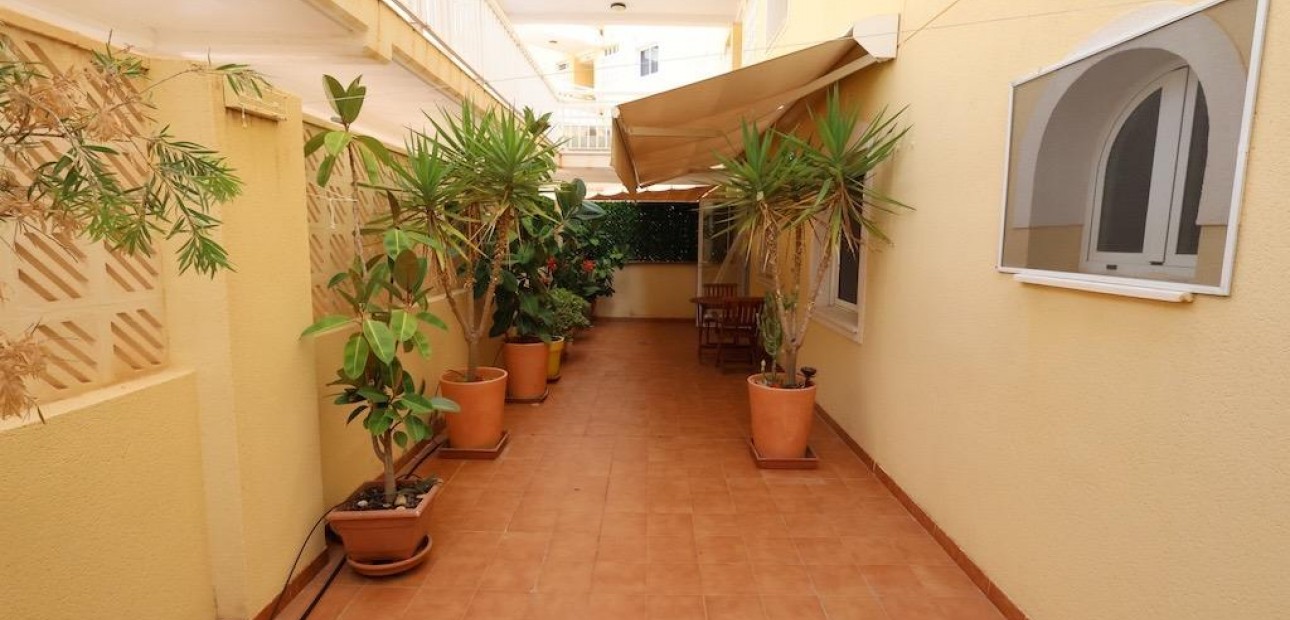 Sale - Apartment / flat -
Orihuela Costa - Campoamor