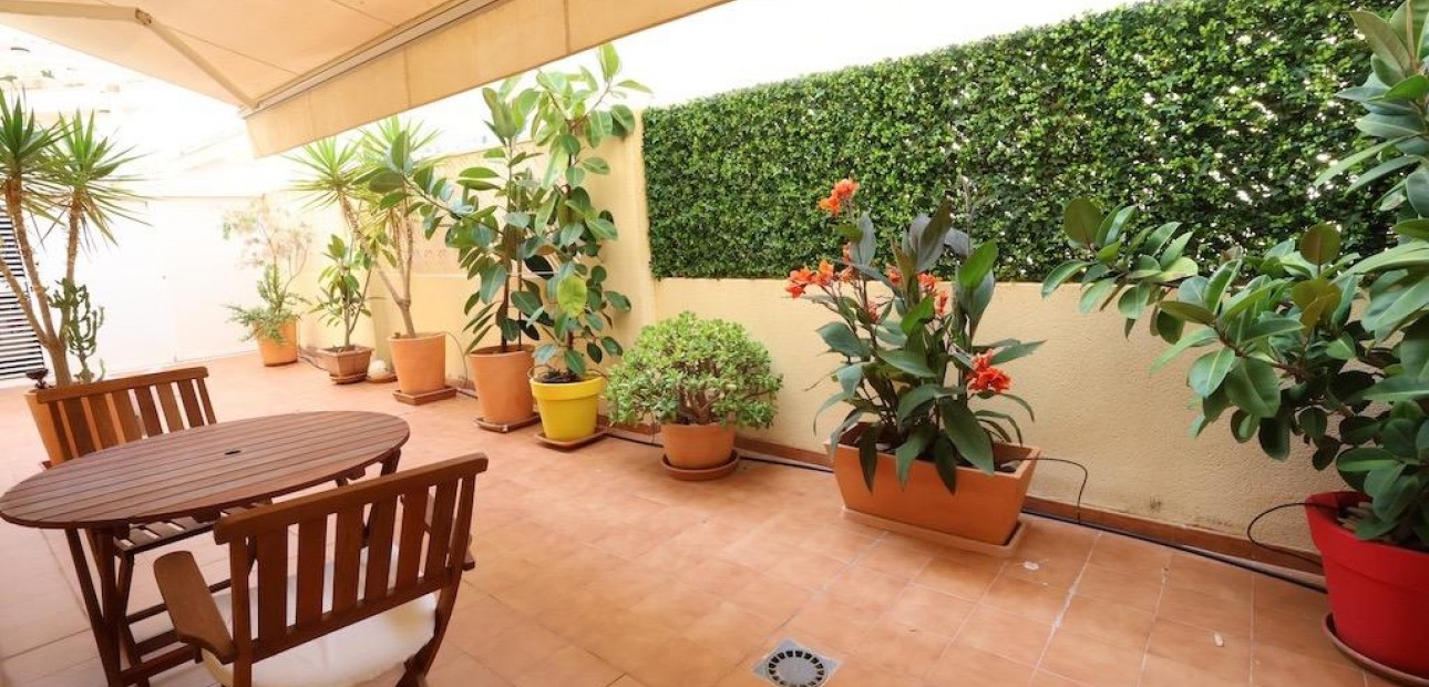 Sale - Apartment / flat -
Orihuela Costa - Campoamor