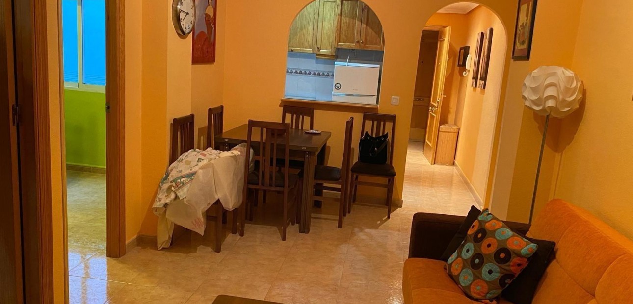 Sale - Apartment / flat -
Torrevieja - torrevieja