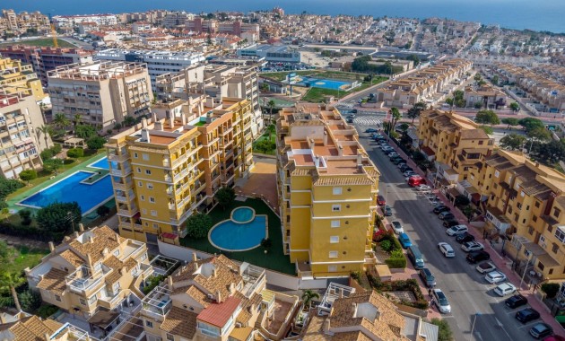 Sale - Penthouse -
Torrevieja - Zona los Frutales