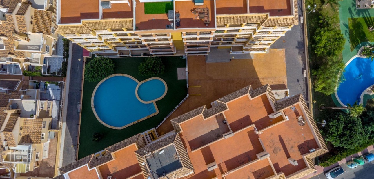 Sale - Penthouse -
Torrevieja - Zona los Frutales