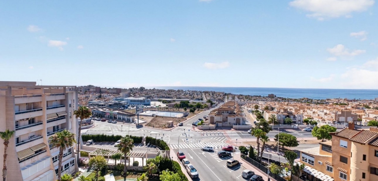 Sale - Penthouse -
Torrevieja - Zona los Frutales