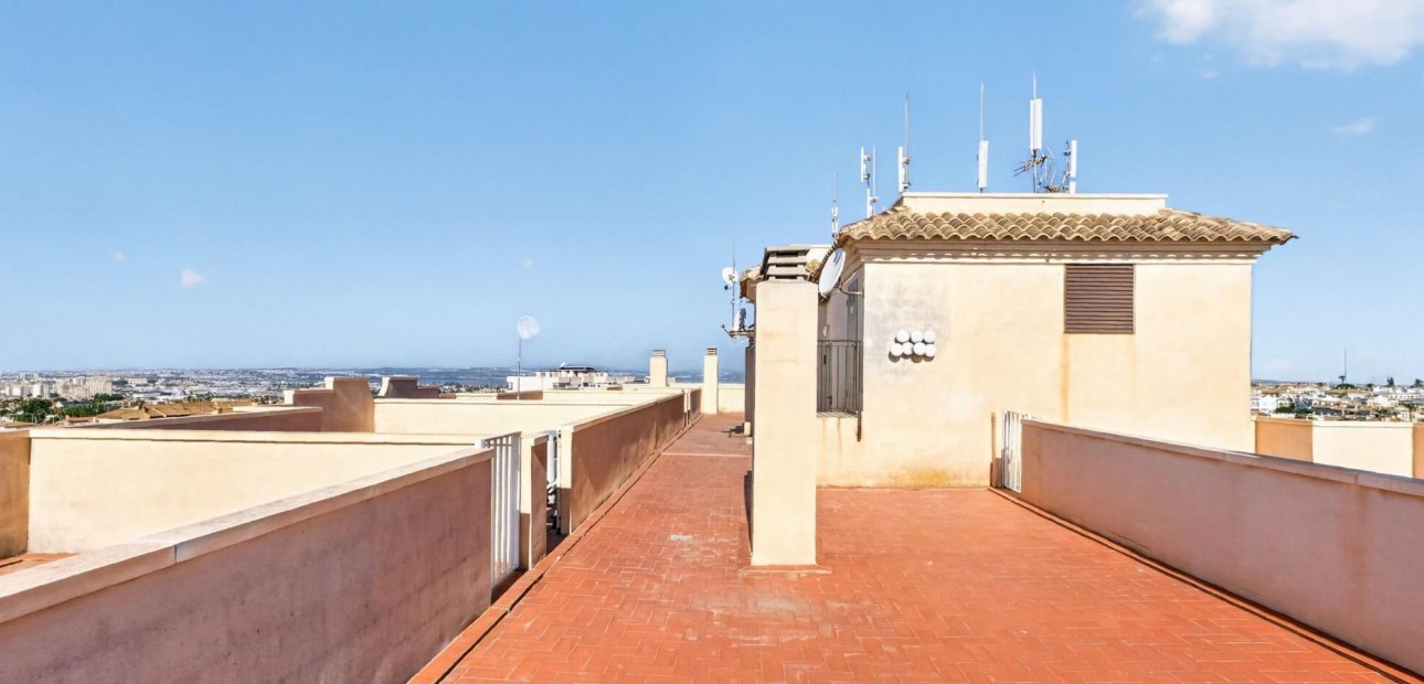 Sale - Penthouse -
Torrevieja - Zona los Frutales