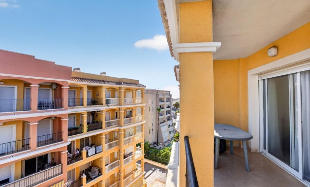 Sale - Penthouse -
Torrevieja - Zona los Frutales