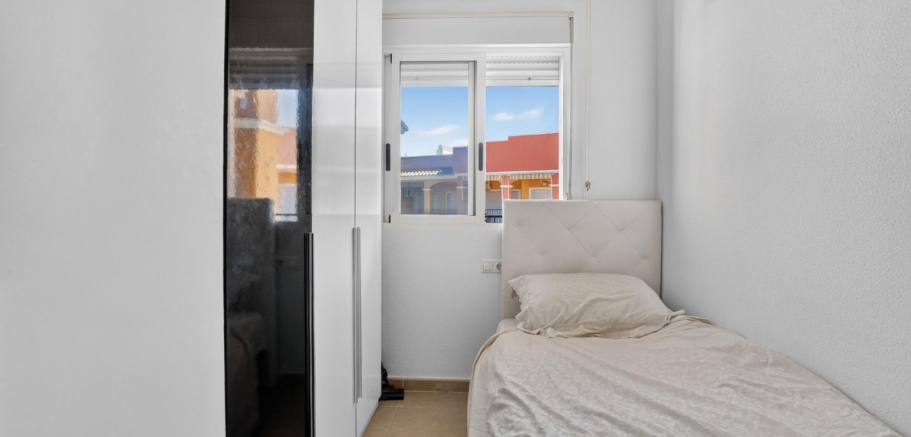 Sale - Penthouse -
Torrevieja - Zona los Frutales