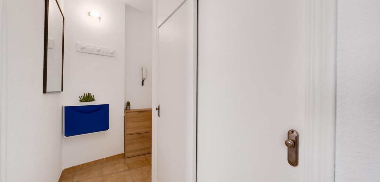 Sale - Apartment / flat -
Torrevieja - torrevieja