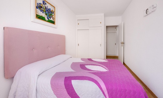 Sale - Apartment / flat -
Torrevieja - torrevieja