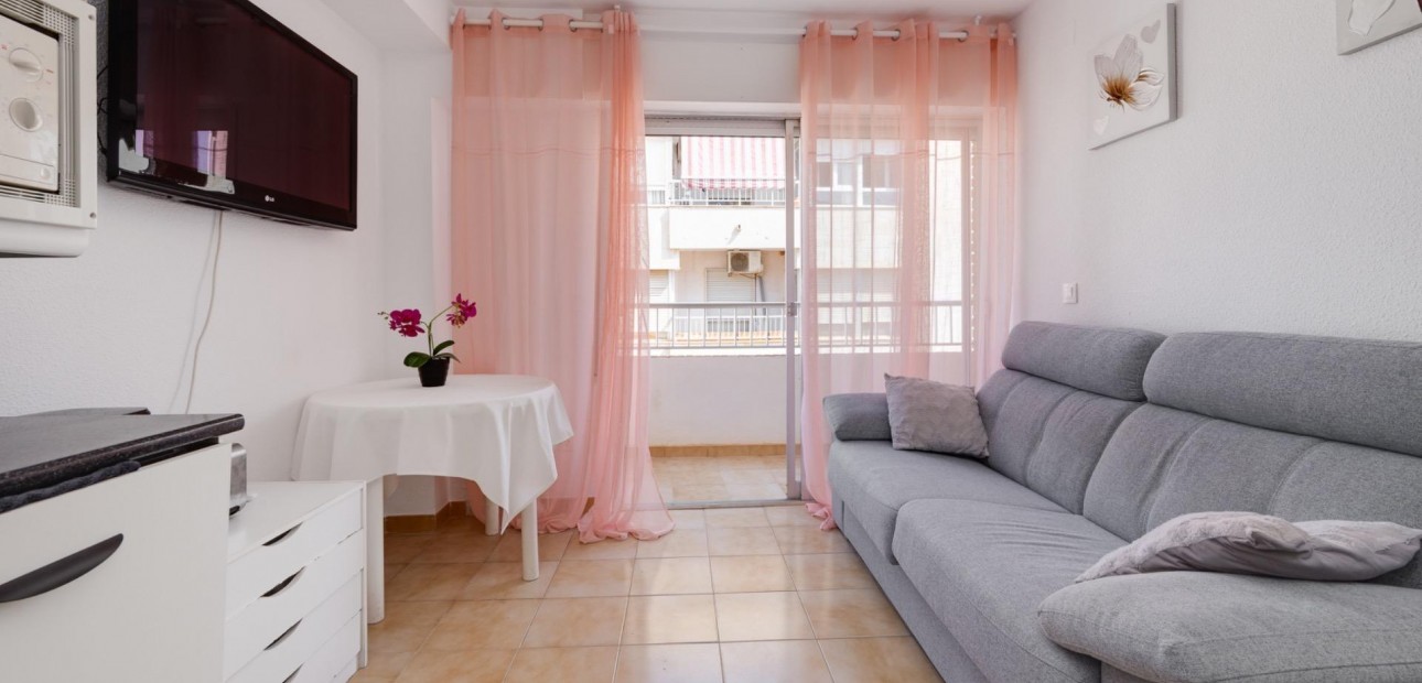 Sale - Apartment / flat -
Torrevieja - torrevieja