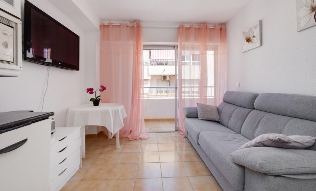 Sale - Apartment / flat -
Torrevieja - torrevieja