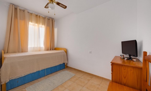 Sale - Apartment / flat -
Torrevieja - torrevieja