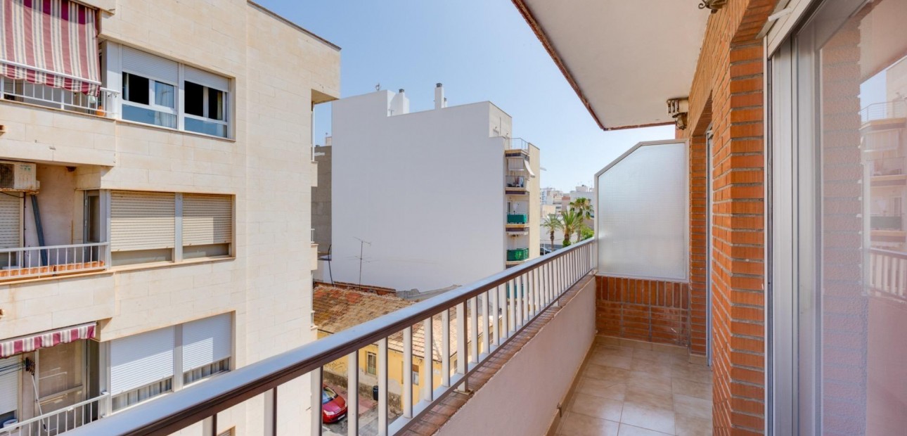 Sale - Apartment / flat -
Torrevieja - torrevieja