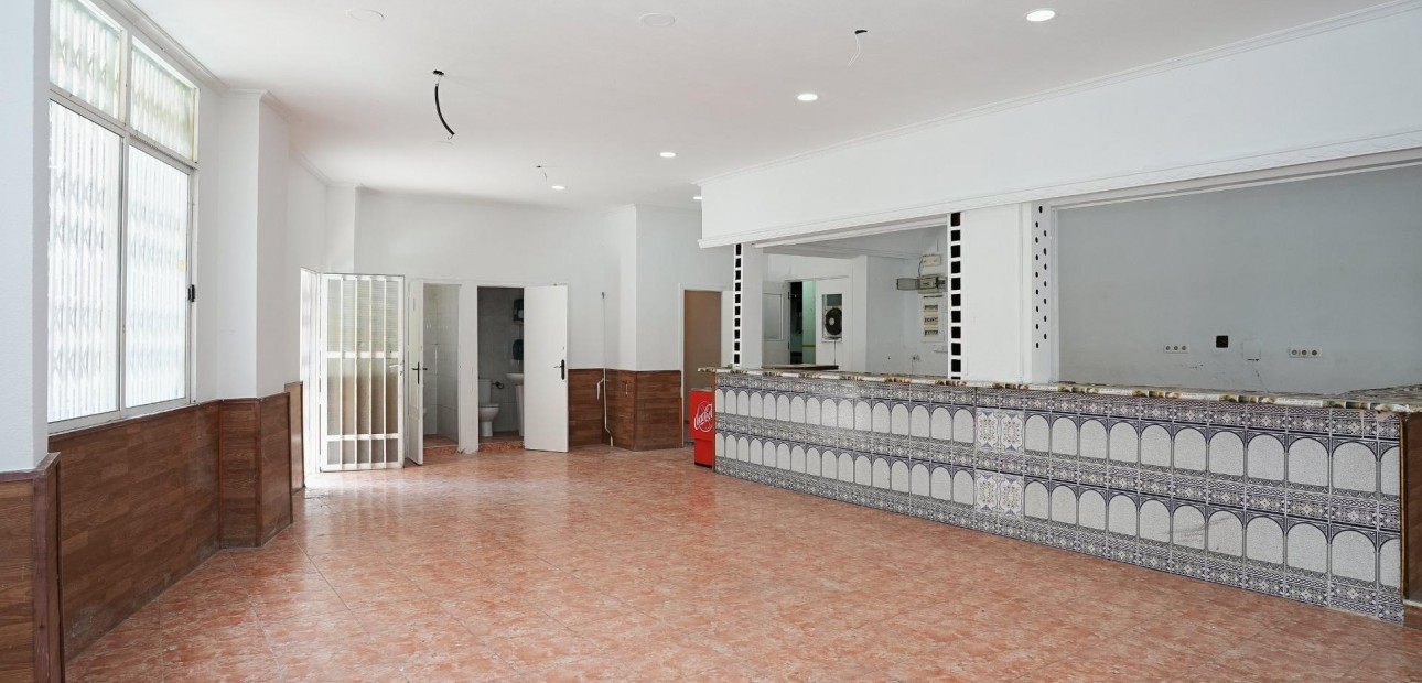 Sale - Commercial Unit -
Torrevieja - Estacion de autobuses