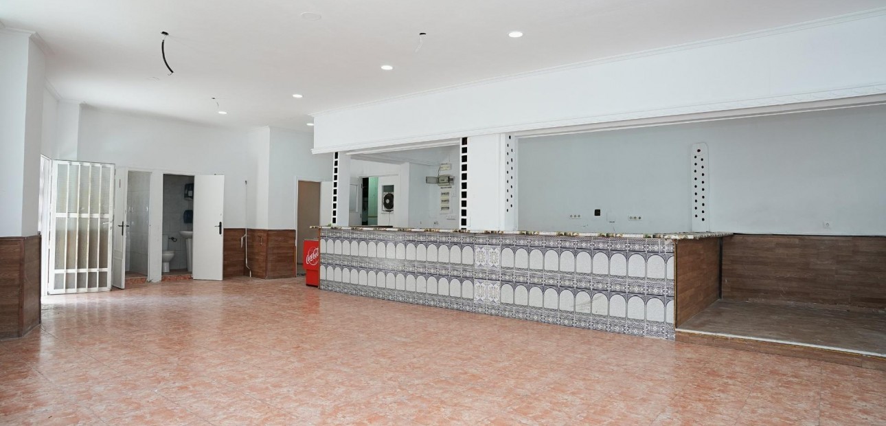 Sale - Commercial Unit -
Torrevieja - Estacion de autobuses