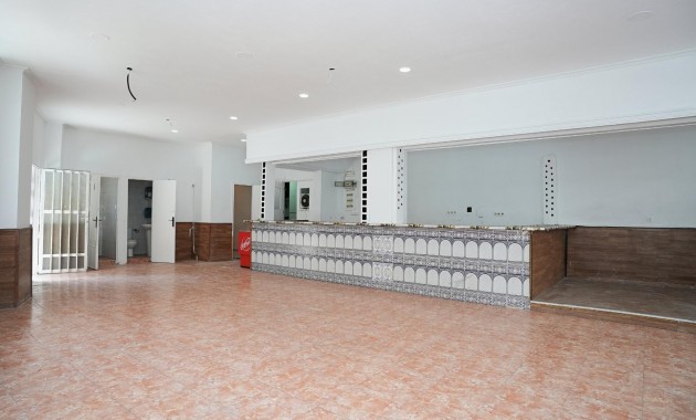 Sale - Commercial Unit -
Torrevieja - Estacion de autobuses