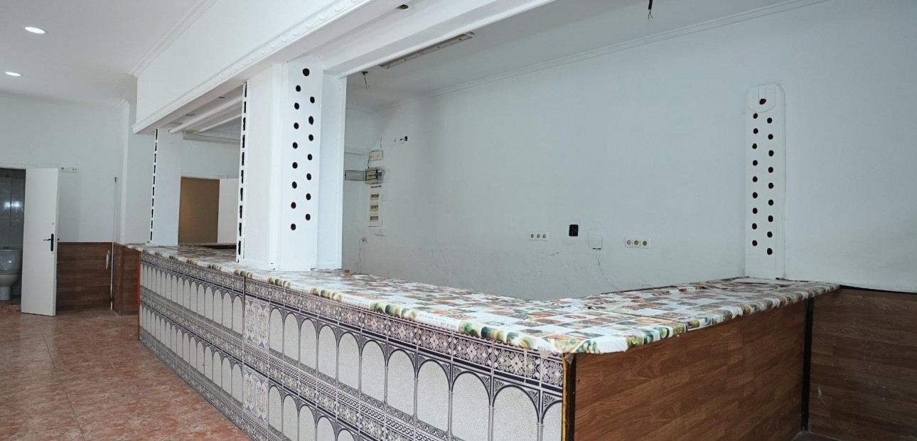 Sale - Commercial Unit -
Torrevieja - Estacion de autobuses