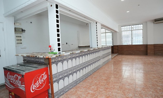 Sale - Commercial Unit -
Torrevieja - Estacion de autobuses