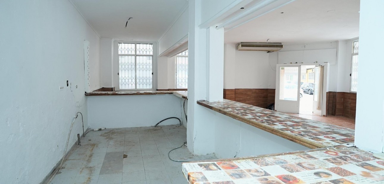Sale - Commercial Unit -
Torrevieja - Estacion de autobuses