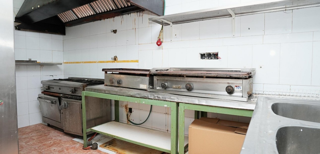 Sale - Commercial Unit -
Torrevieja - Estacion de autobuses