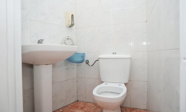 Sale - Commercial Unit -
Torrevieja - Estacion de autobuses