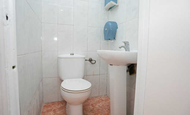 Sale - Commercial Unit -
Torrevieja - Estacion de autobuses