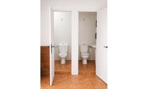 Sale - Commercial Unit -
Torrevieja - Estacion de autobuses