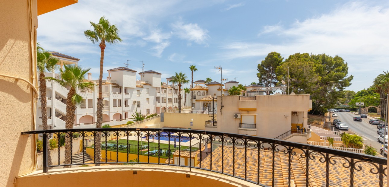 Sale - Apartment / flat -
Orihuela Costa - Villamartin