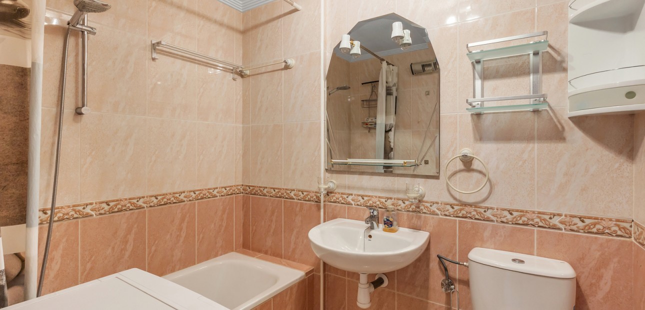 Sale - Apartment / flat -
Orihuela Costa - Villamartin