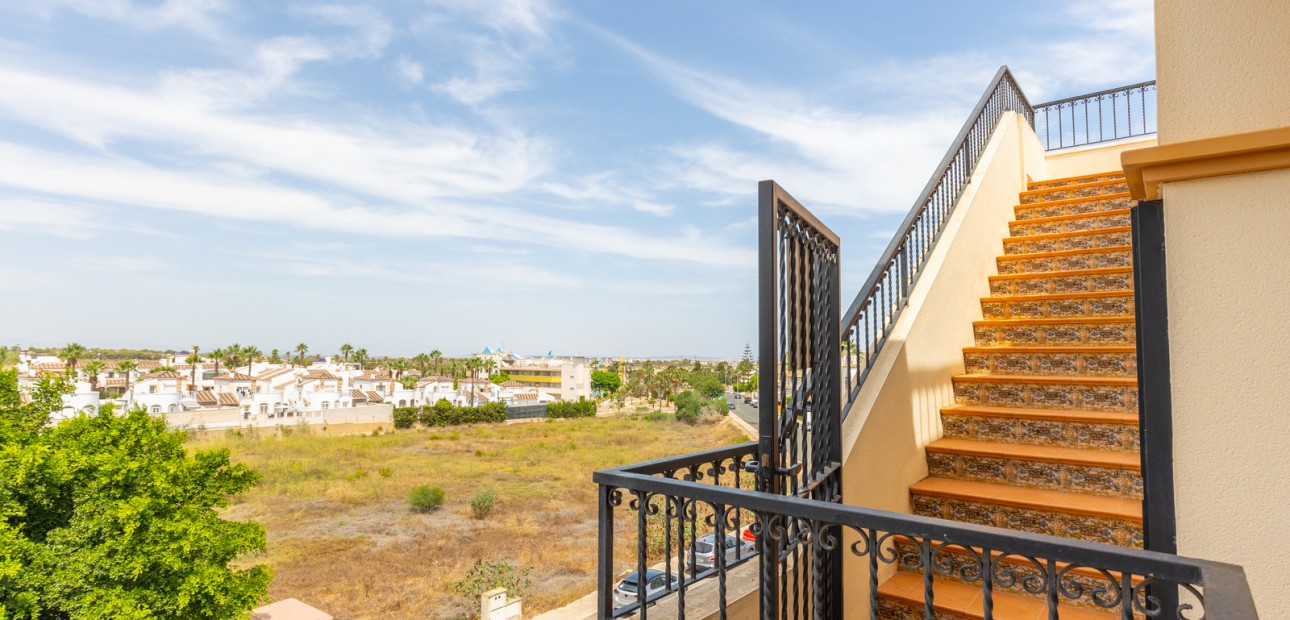 Sale - Apartment / flat -
Orihuela Costa - Villamartin
