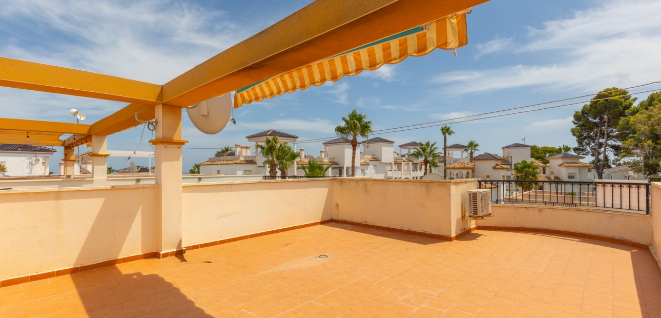 Sale - Apartment / flat -
Orihuela Costa - Villamartin