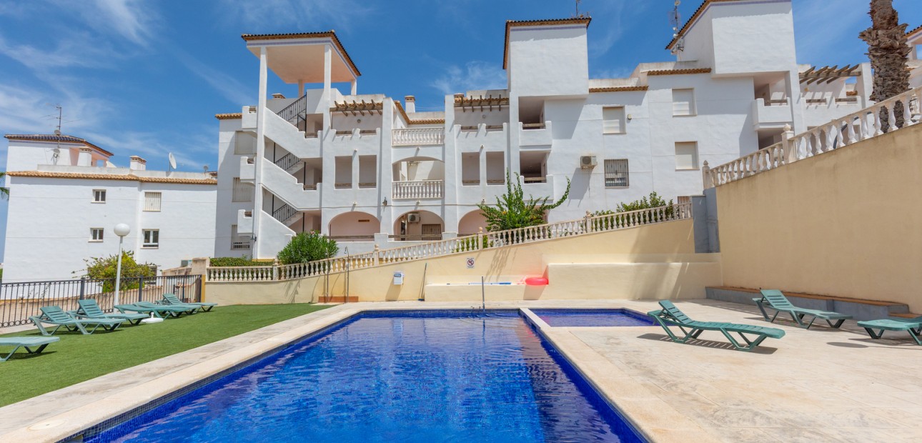 Sale - Apartment / flat -
Orihuela Costa - Villamartin