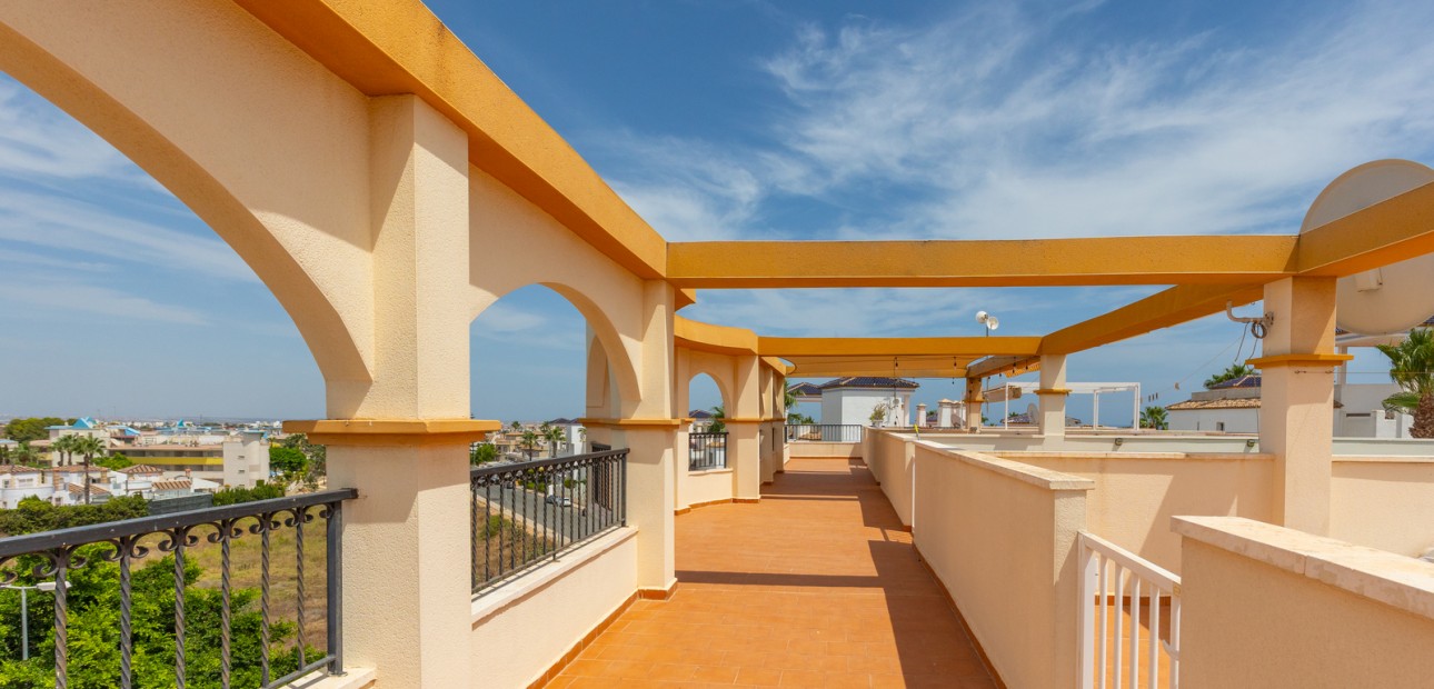 Sale - Apartment / flat -
Orihuela Costa - Villamartin