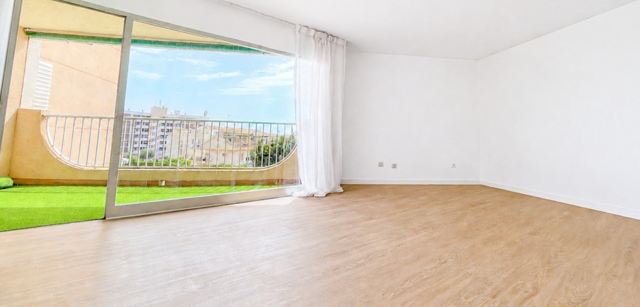 Sale - Apartment / flat -
Orihuela Costa - Cabo Roig