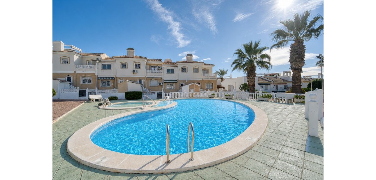Sale - Townhouse -
Benijofar - Monte Azul