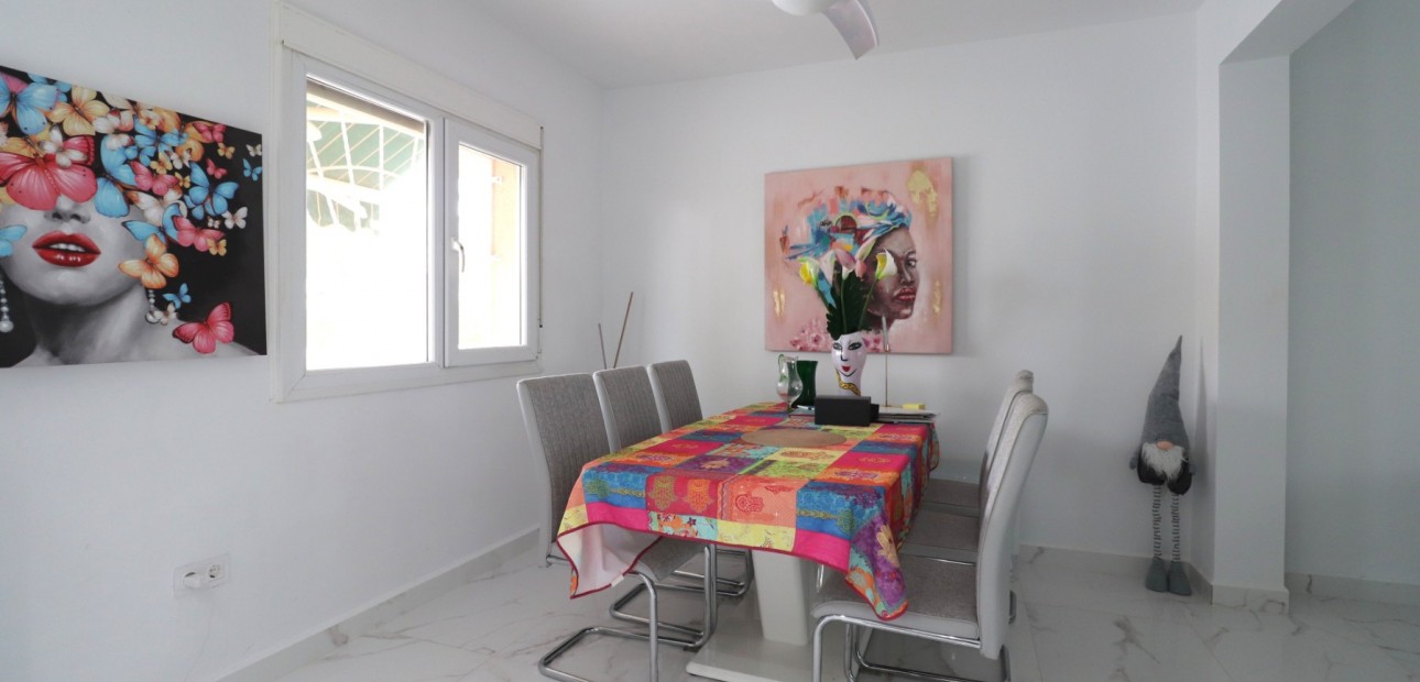 Sale - Townhouse -
Benijofar - Monte Azul