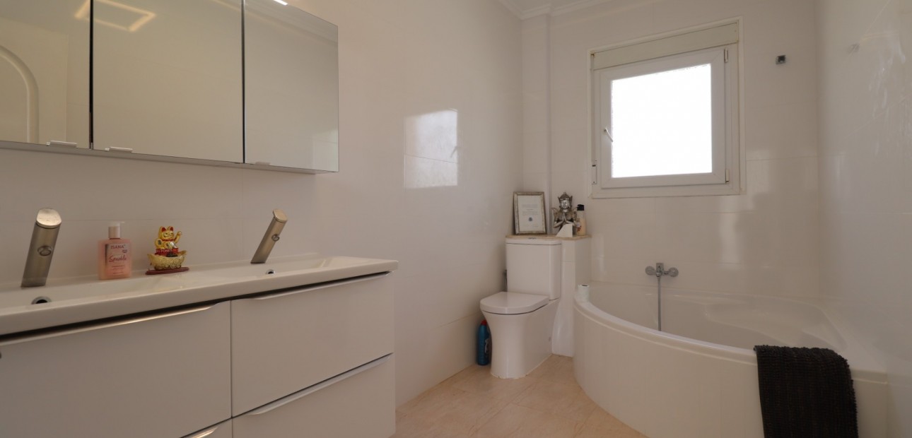 Sale - Townhouse -
Benijofar - Monte Azul