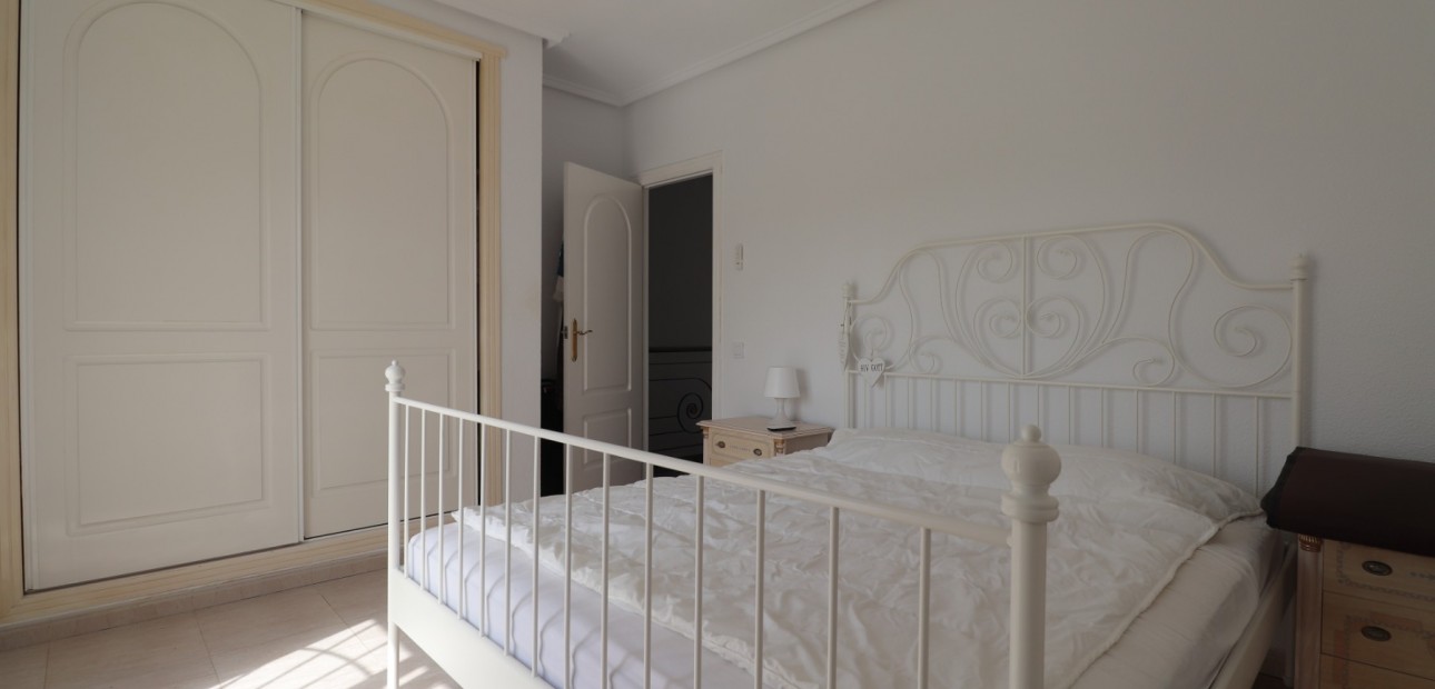 Sale - Townhouse -
Benijofar - Monte Azul