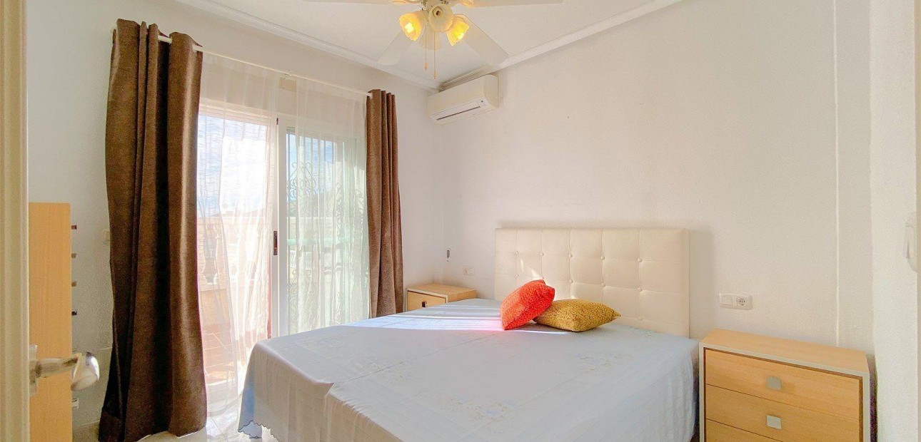 Sale - Villa -
Torrevieja - Cañada del Molino