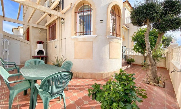 Sale - Villa -
Torrevieja - Cañada del Molino