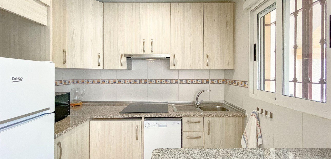 Sale - Villa -
Torrevieja - Cañada del Molino