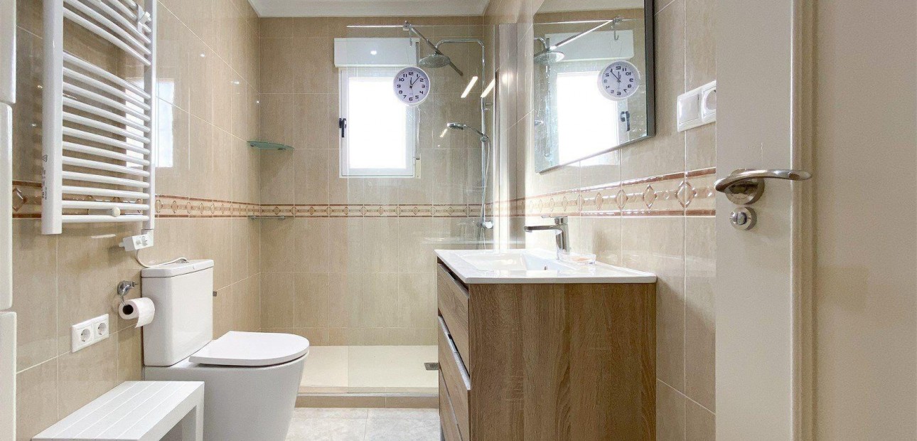 Sale - Villa -
Torrevieja - Cañada del Molino