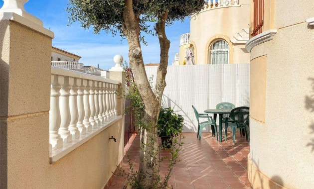 Sale - Villa -
Torrevieja - Cañada del Molino