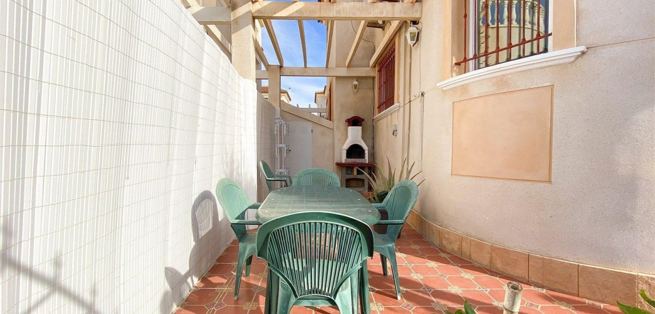 Sale - Villa -
Torrevieja - Cañada del Molino