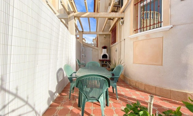 Sale - Villa -
Torrevieja - Cañada del Molino