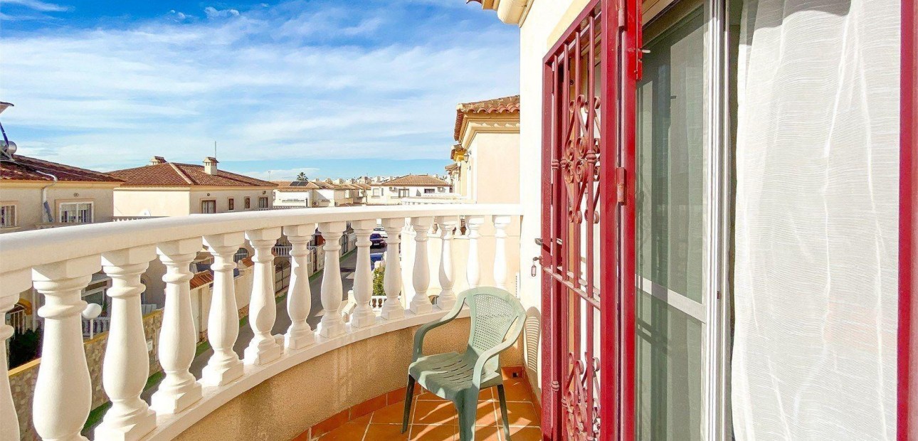 Sale - Villa -
Torrevieja - Cañada del Molino