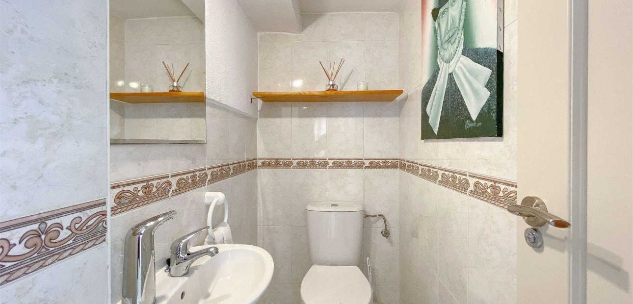 Sale - Villa -
Torrevieja - Cañada del Molino